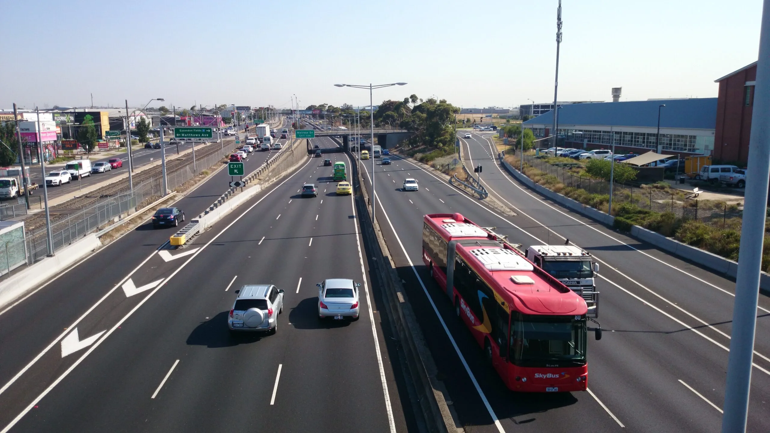 Tullamarine Freeway approaching Melbourne Airport – the corridor connected by the Naarm Way elevated road project